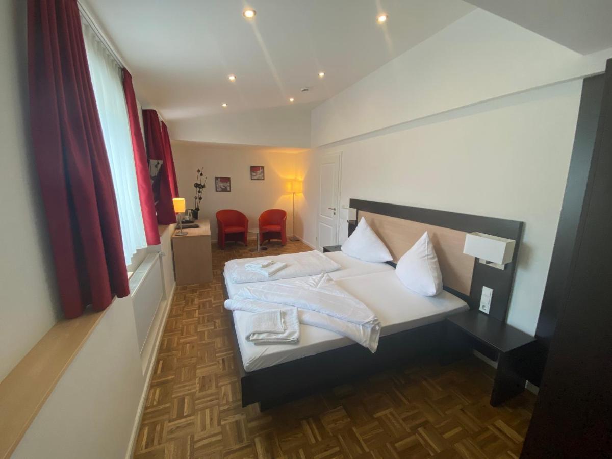 Altes Pfarrhaus Hotel Ernst Eksteriør billede