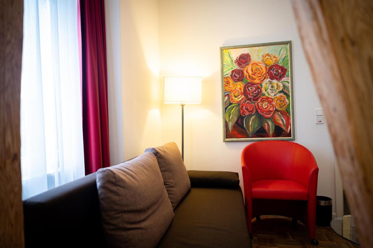 Altes Pfarrhaus Hotel Ernst Eksteriør billede