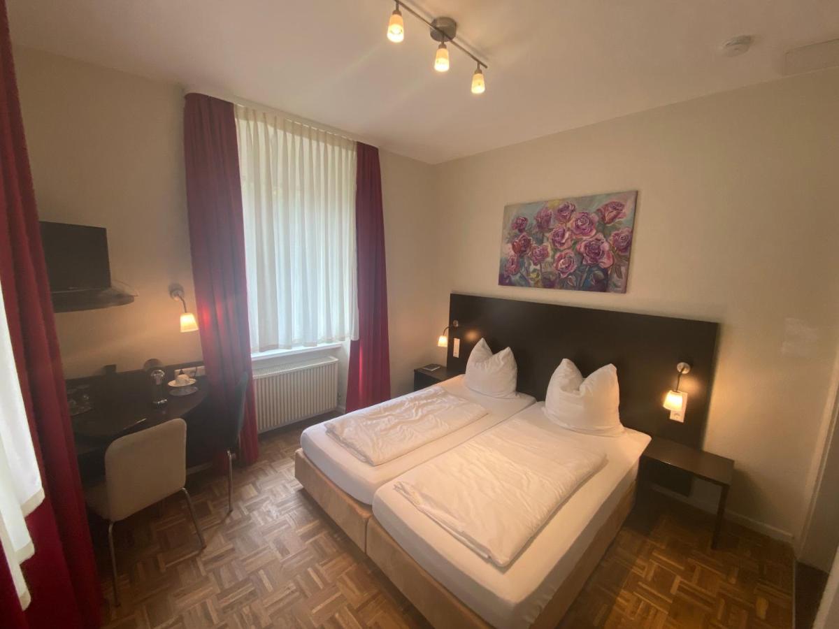 Altes Pfarrhaus Hotel Ernst Eksteriør billede