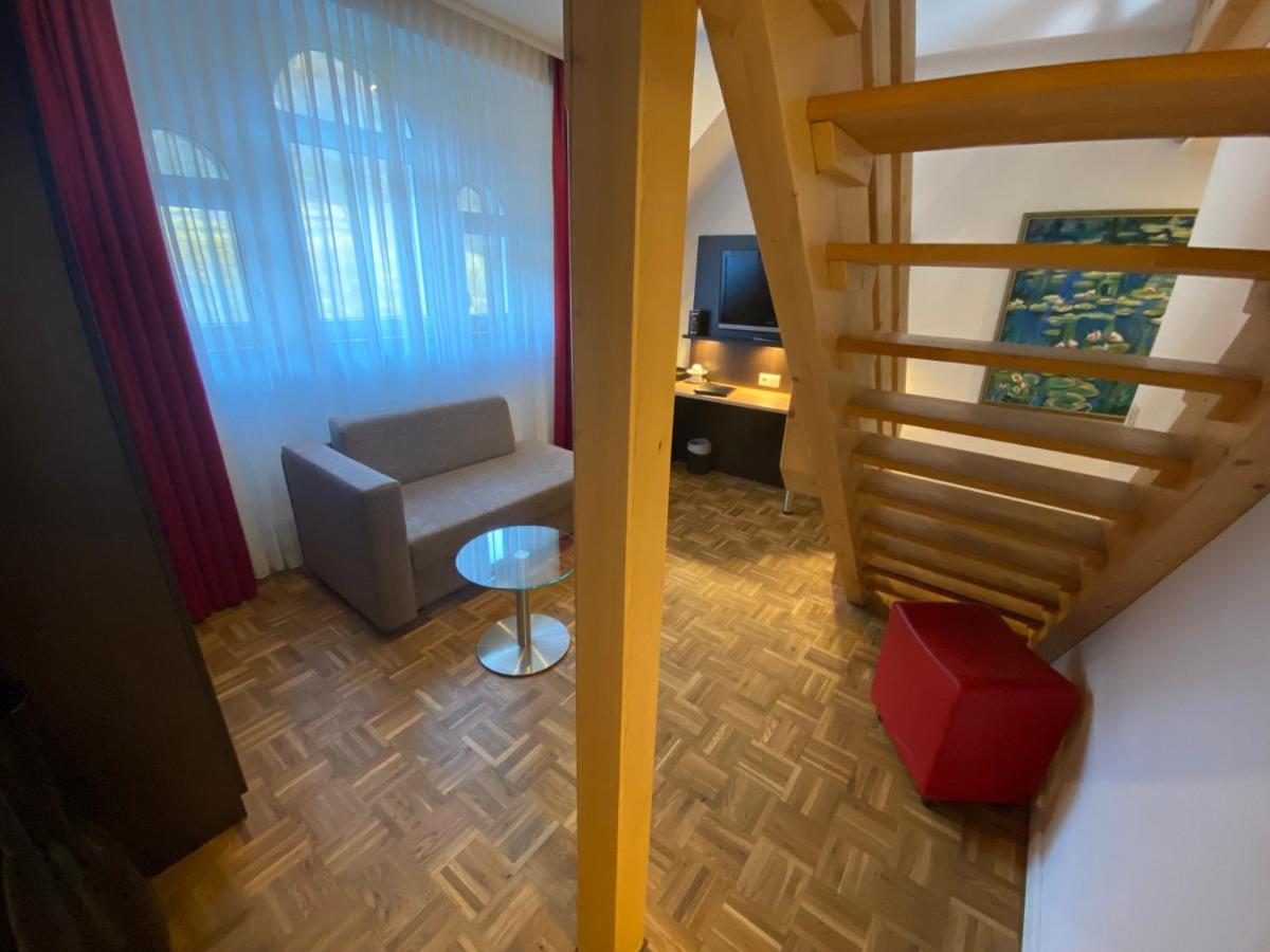 Altes Pfarrhaus Hotel Ernst Eksteriør billede